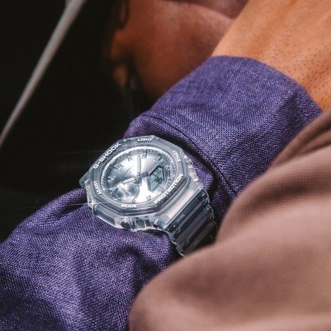 G-Shock Classic Style Bright Metallic GA-2100BM-7A8ER - 20007421